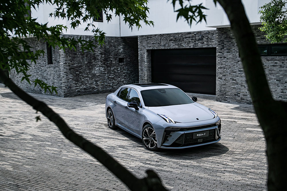 Ưu Điểm và Nhược Điểm của xe Lynk & Co