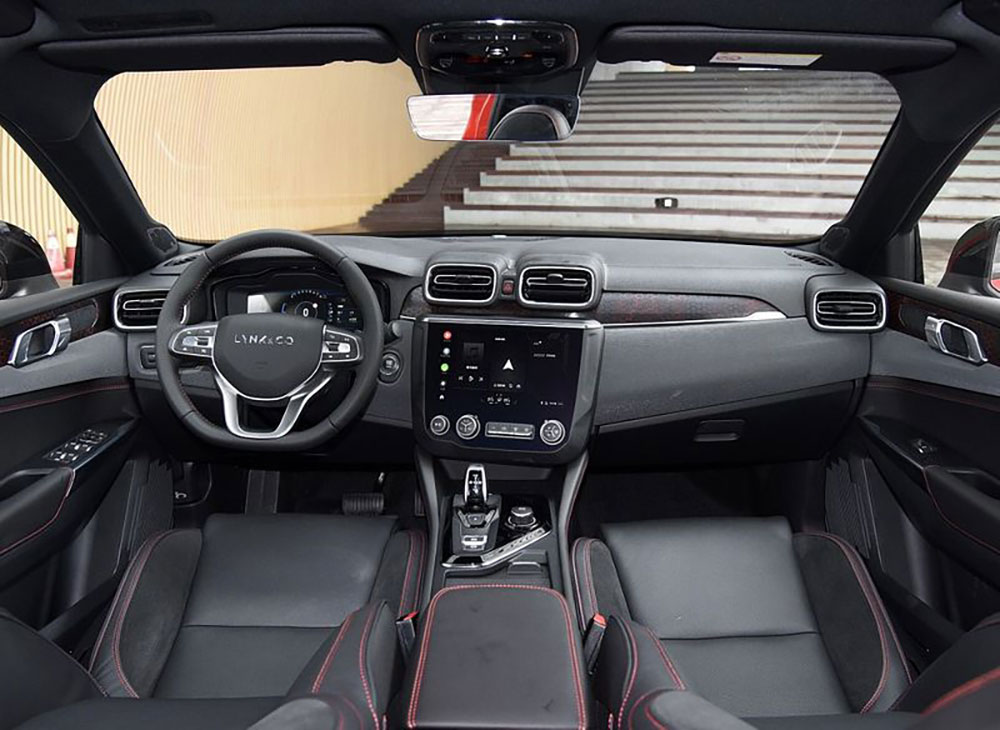 Lynk & Co 03